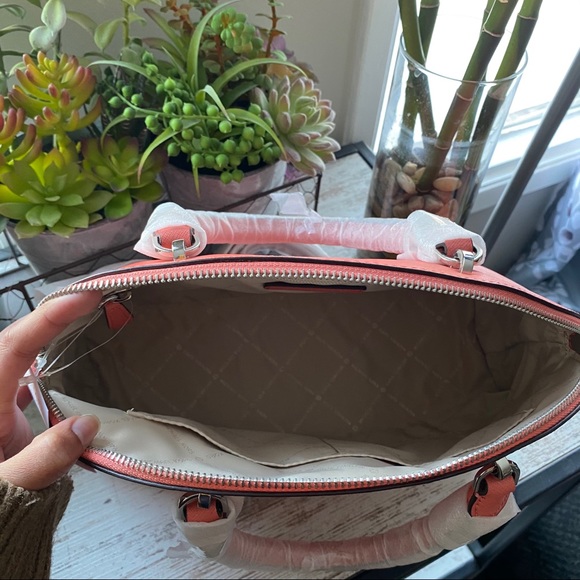 ‼️SOLD‼️ Michael Kors Satchel Bag in Grapefruit - Picture 6 of 12
